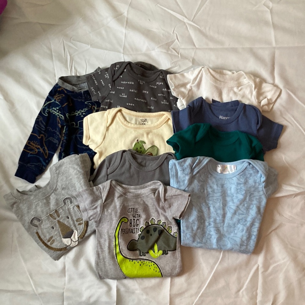 Bundle Onesies 0-3 months Boys Carters Gerber